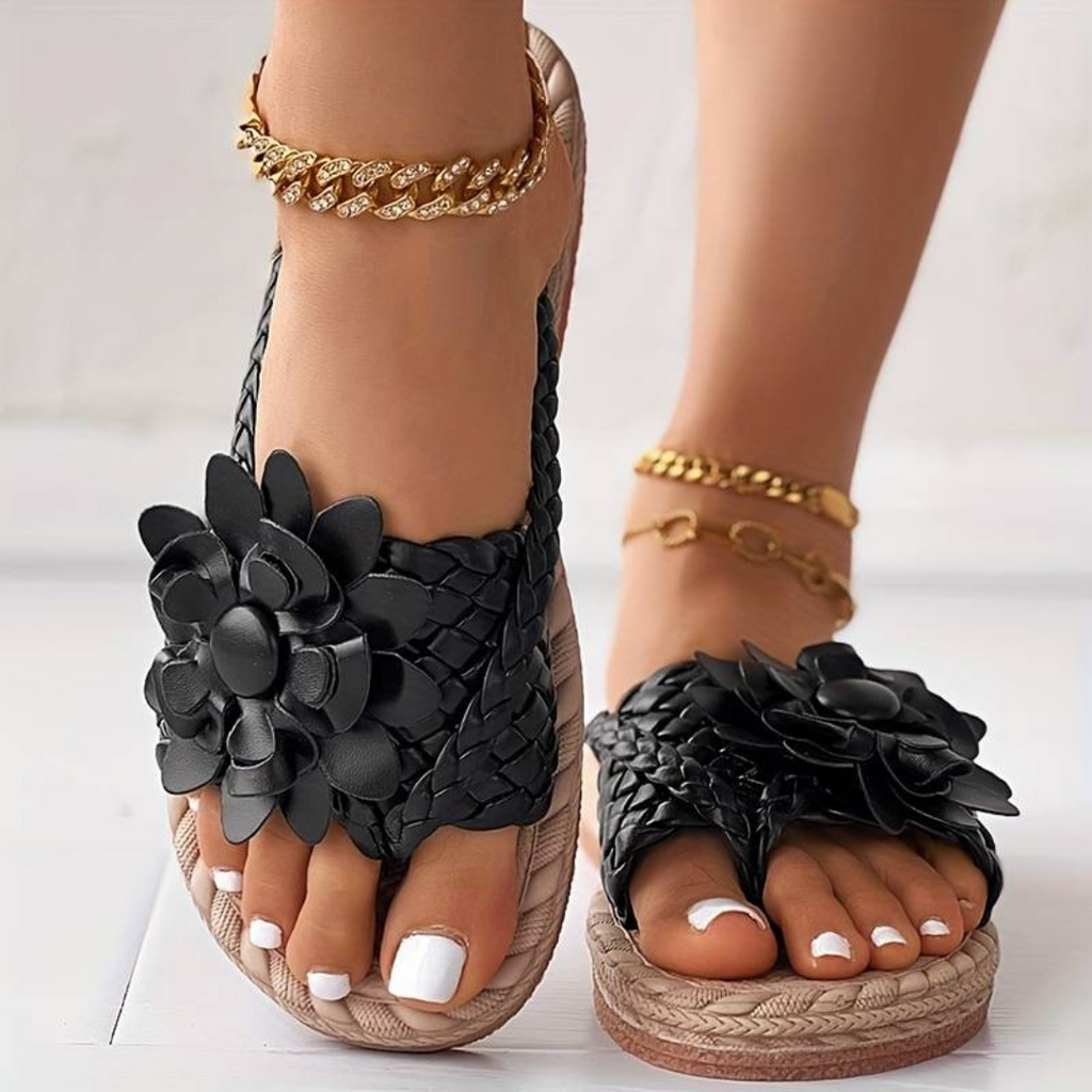 Flipflops | Damen-Sandalen mit offener Zehenspitze und eleganten geflochtenen Riemen