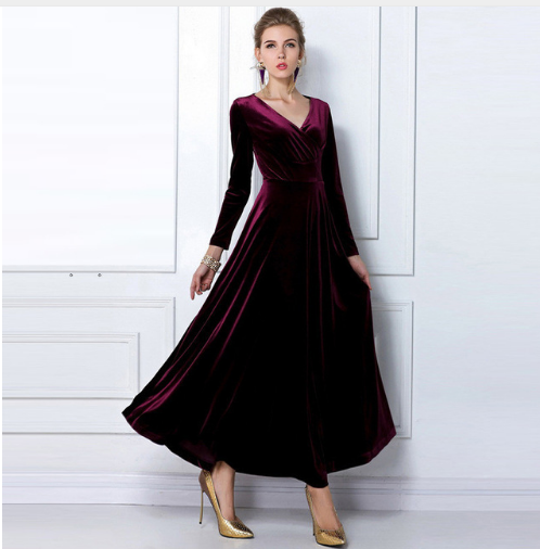 WOLFF | Glamorous Chic Kleid mit verdicktem V-Ausschnitt