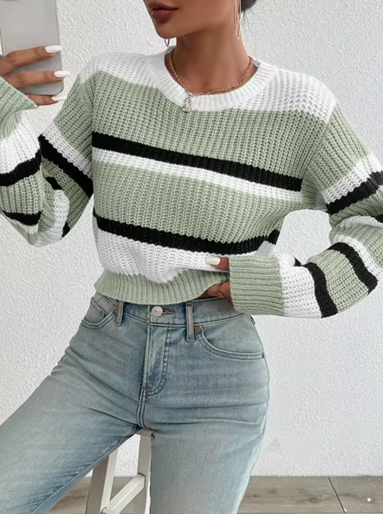 – Gestrickter Kurzpullover