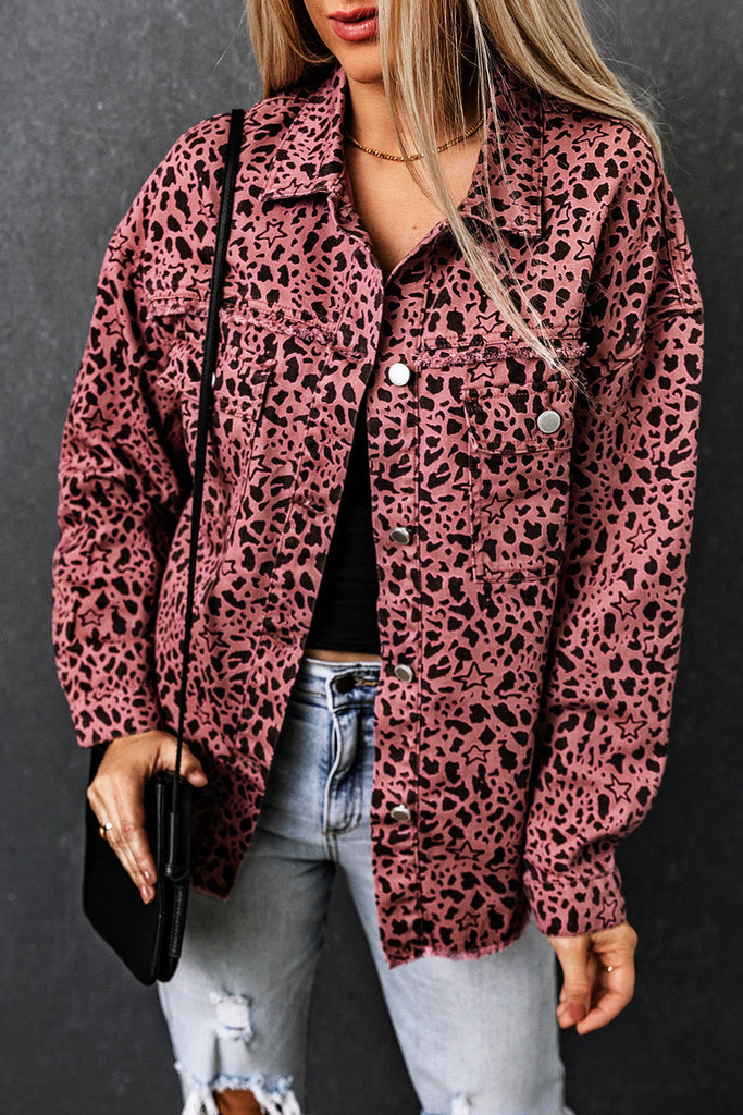 Chic rosa denim shirt jacket with leopard print