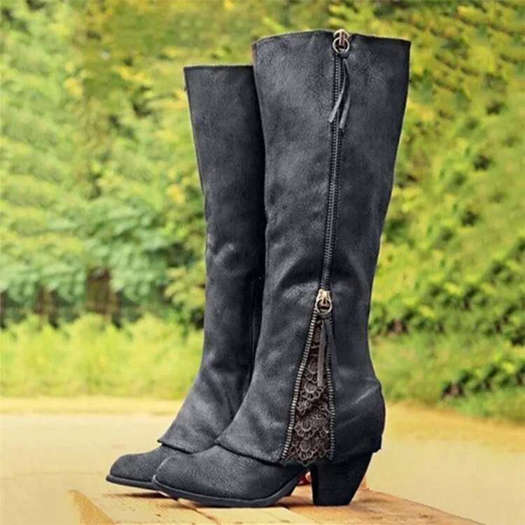 Vintage Stiefel mit hohen Absätzen