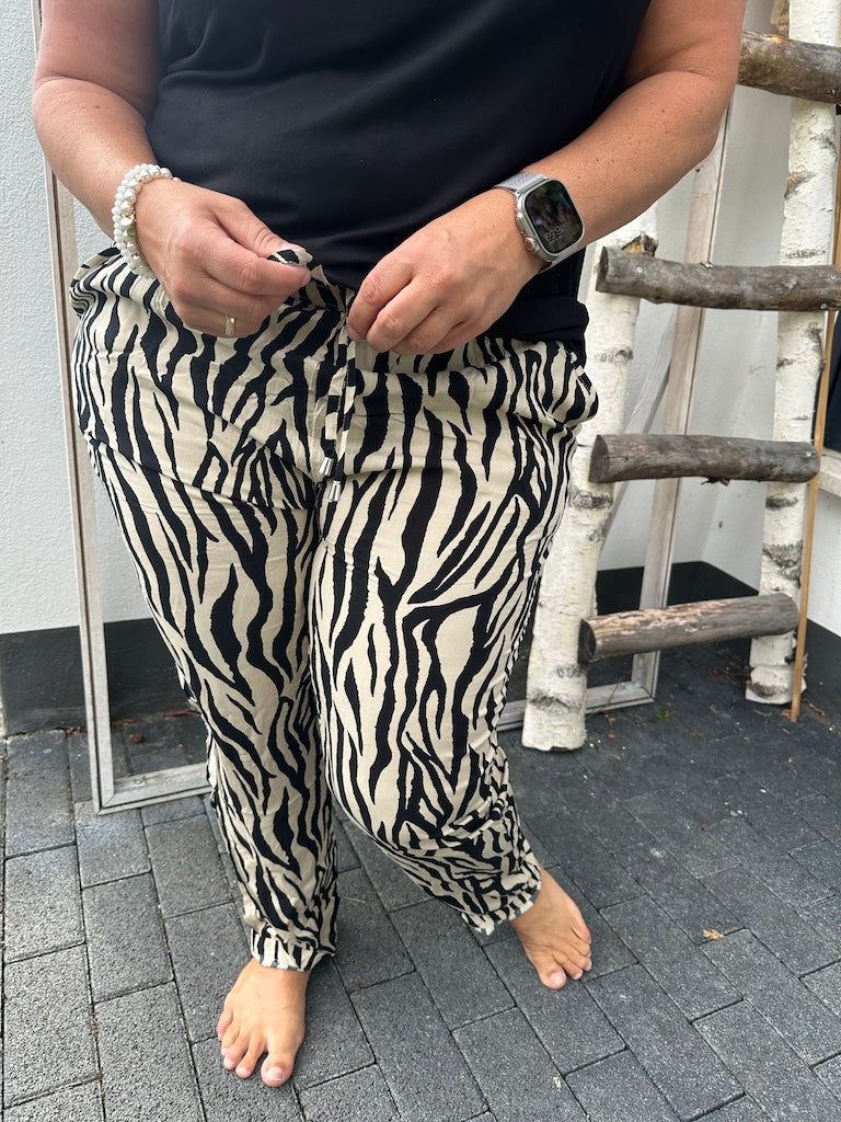 Wolff mit Zebra Print Plus Size