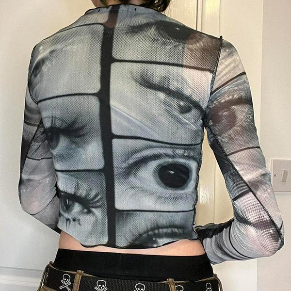 Damen cropped Langarmshirt mit einzigartigem Grafikdesign und dekorativen Knöpfen WOLFF