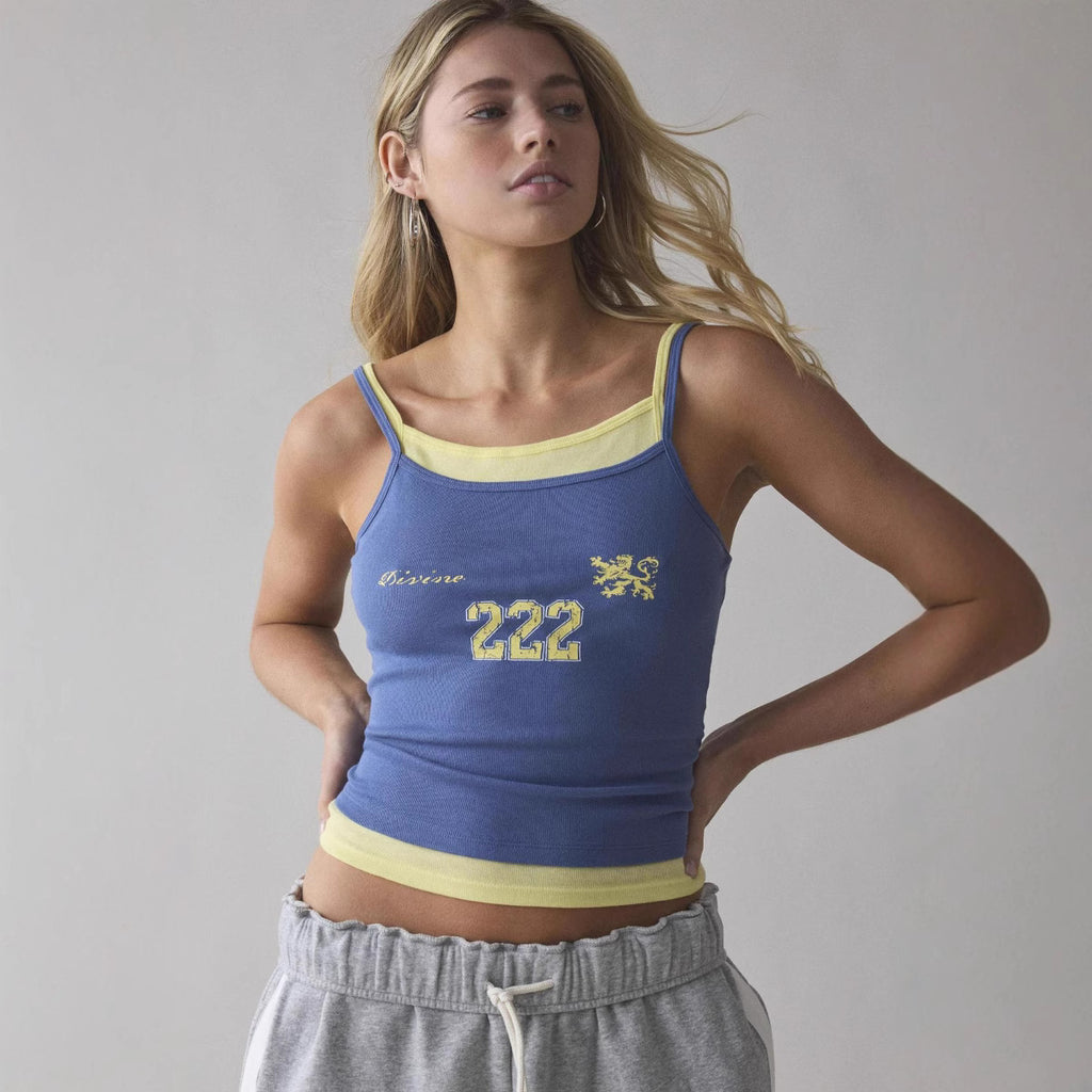 Damen Crop-Top mit sportlichem Schriftzug und innovativem Zweilagen-Design WOLFF