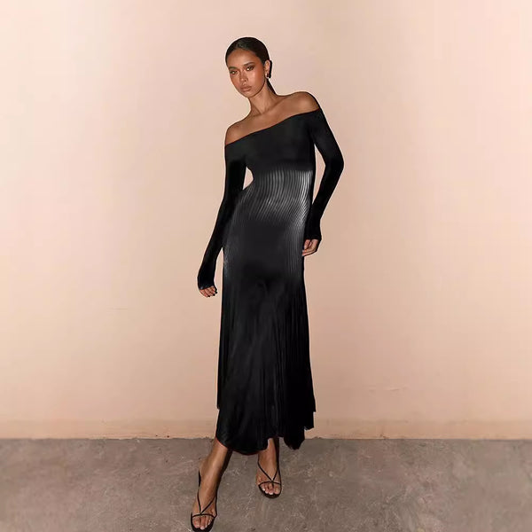 Damen Elegantes Off-Shoulder Maxikleid mit figurformendem Schnitt und raffinierten Längsstreifen WOLFF