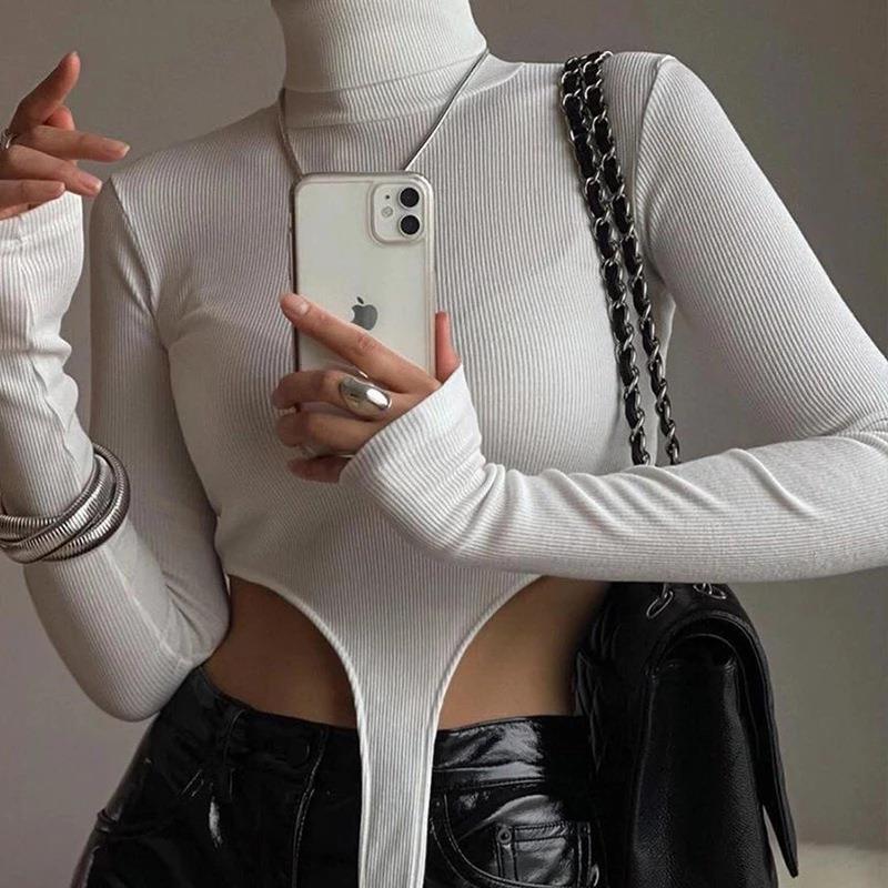 Damen Langarm-Crop-Top mit innovativem Cut-Out-Design und eleganter Rippstruktur WOLFF