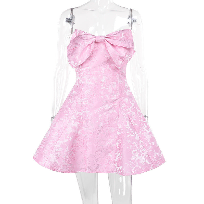 Damen Minikleid mit elegantem, schulterfreiem Design und voluminösem Flügel-Detail WOLFF