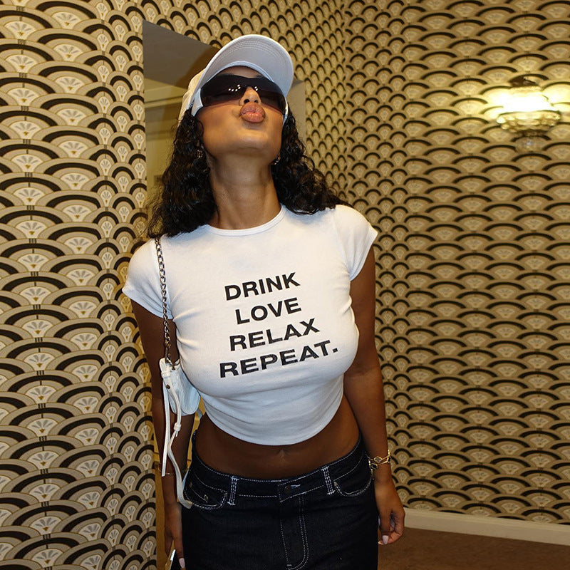 Damen Crop-Top mit kreativem Schriftzug und figurbetontem Schnitt WOLFF