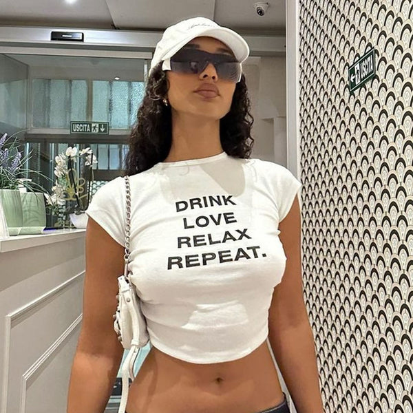 Damen Crop-Top mit kreativem Schriftzug und figurbetontem Schnitt WOLFF