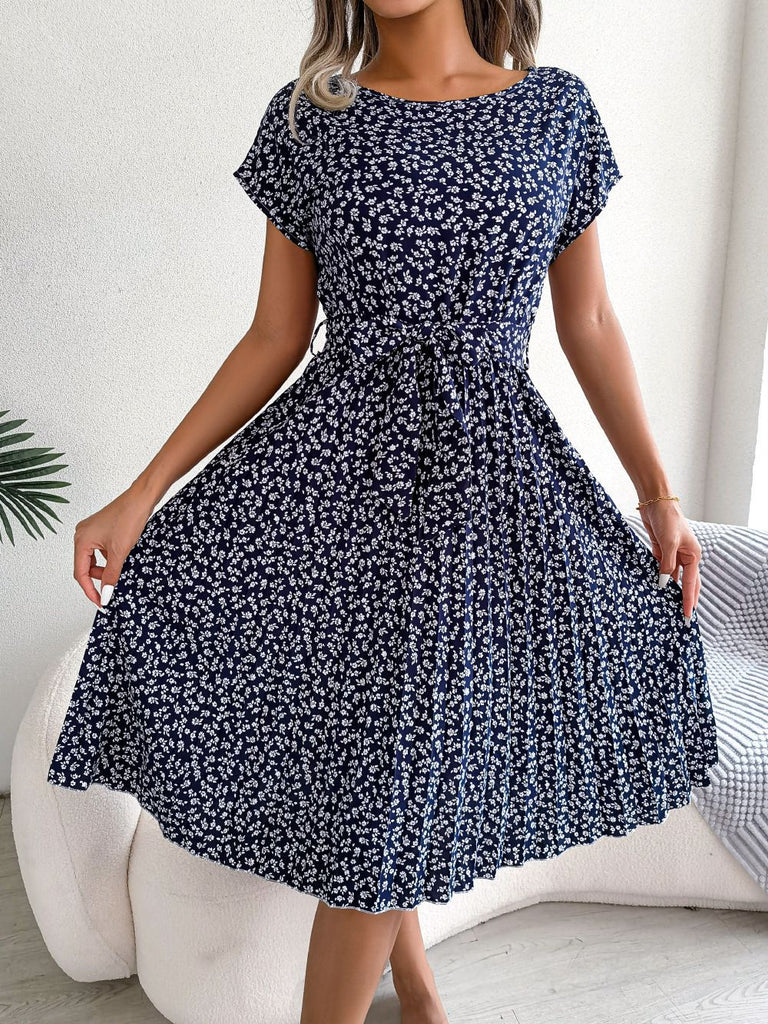 Sommerkleid mit plissierten Falten