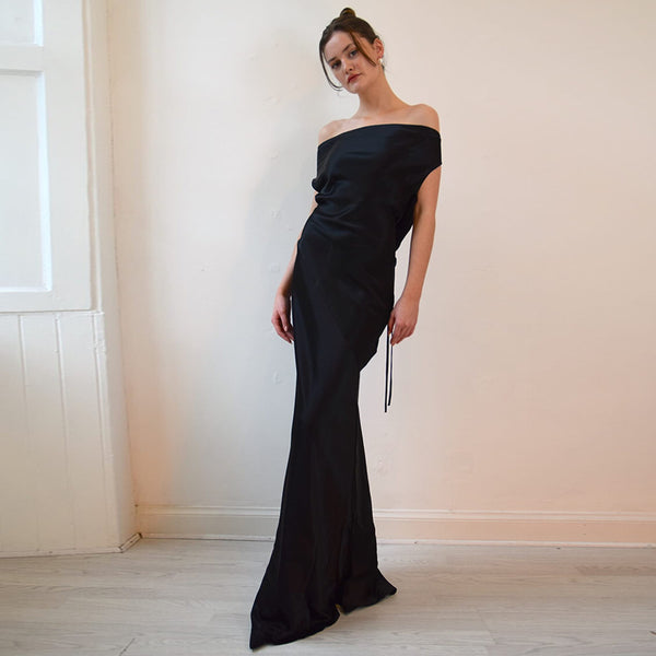 Damen Maxikleid mit elegantem Off-Shoulder-Design und geflochtenem Rückenausschnitt WOLFF