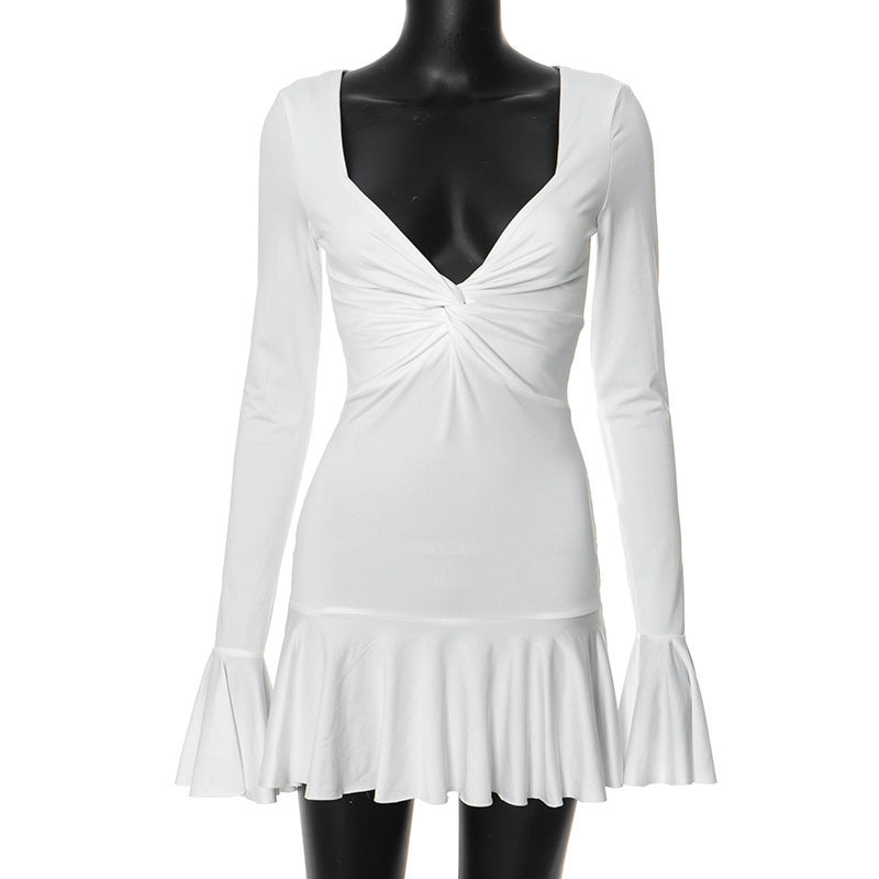 Damen Modisches Kleid mit schmeichelndem V-Ausschnitt und eleganten Rüschendetails WOLFF