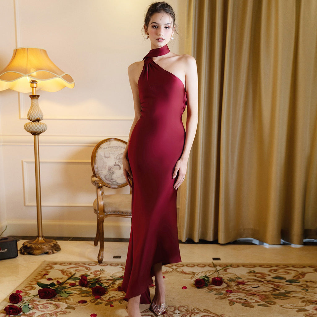 Damen Elegantes asymmetrisches Abendkleid mit halbem Halsabschluss WOLFF
