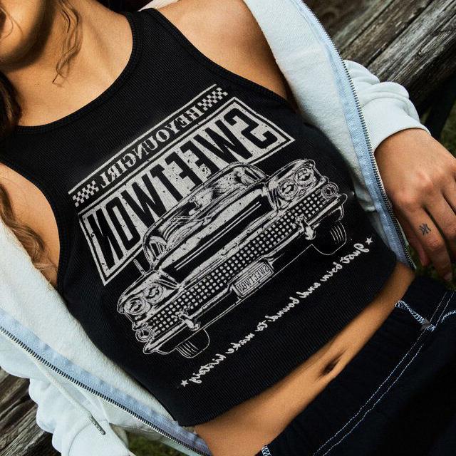 Damen Crop-Top mit kreativem Auto-Grafikdesign und hohem Tragekomfort WOLFF
