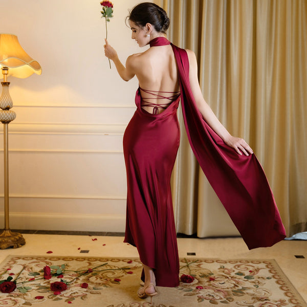 Damen Elegantes asymmetrisches Abendkleid mit halbem Halsabschluss WOLFF