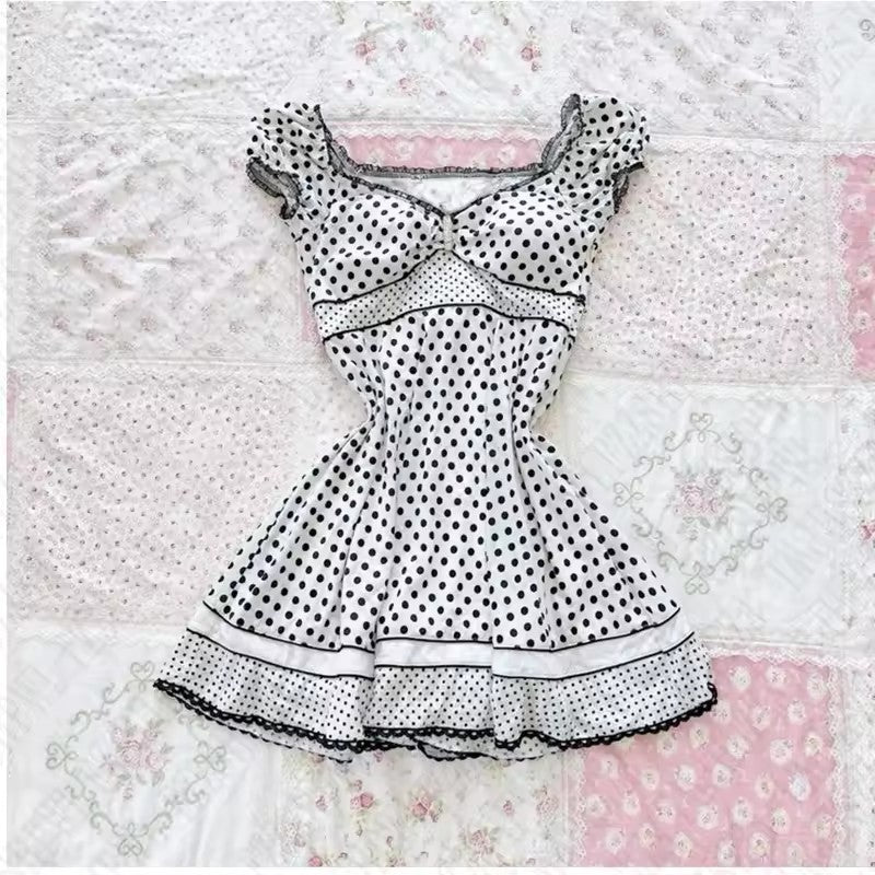 Damen Sommerliches Minikleid mit verspielten Punkten und eleganten Rüschendetails WOLFF