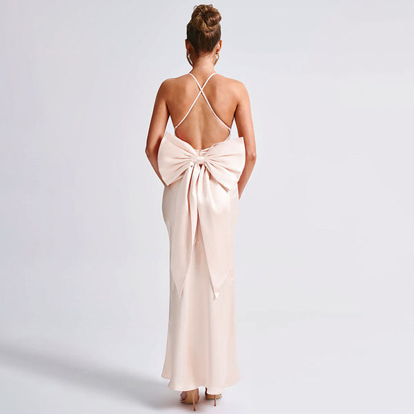 Damen Maxikleid mit tiefem V-Ausschnitt und feinen Schnürdetails WOLFF