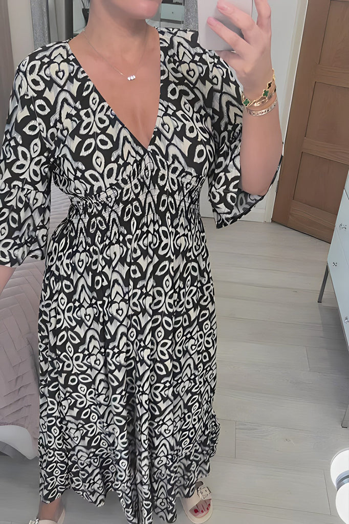 Kleid mit 3/4 Ärmeln und Muster