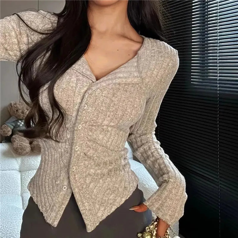 Modischer Pullover