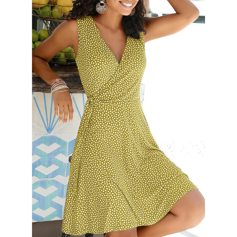 Das moderne Freizeitkleid mit Polka Dots für den Sommer 2023