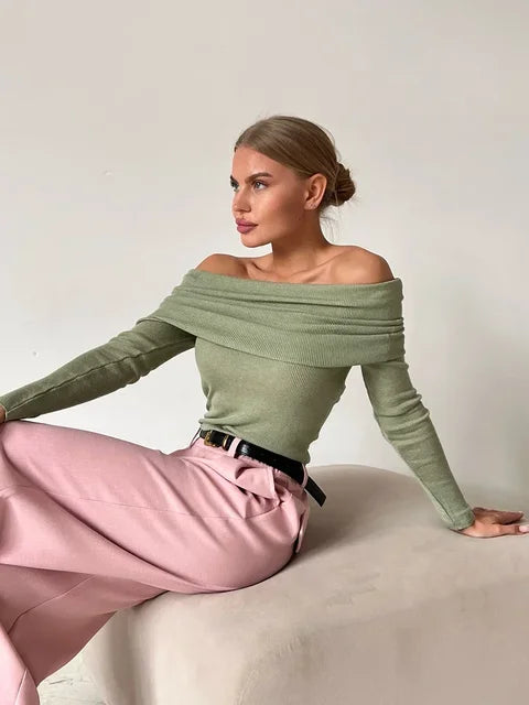 WOLFF - Off Shoulder Pullover