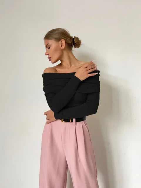 WOLFF - Off Shoulder Pullover