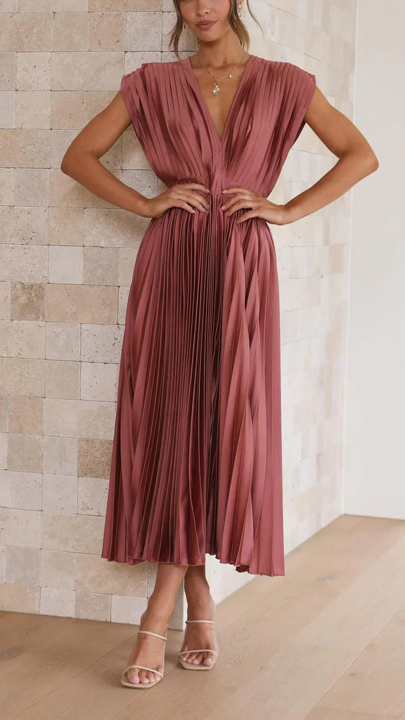 Elegantes und sexy Plissee-Kleid