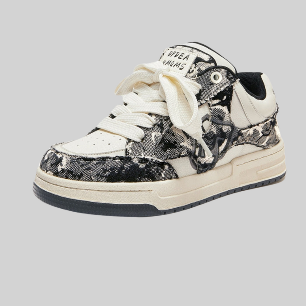 Wolff Sneakers - Casual - Retro Kreuz Graffiti