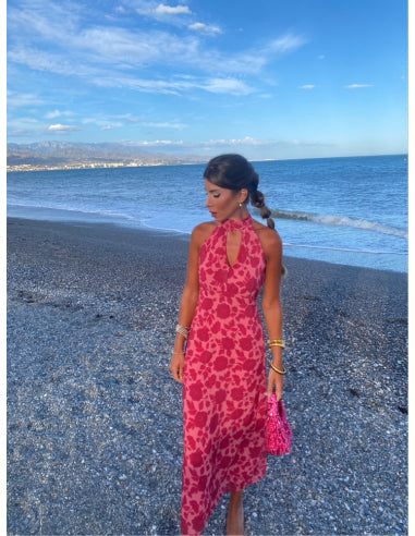 Buntes Kleid mit Rosen